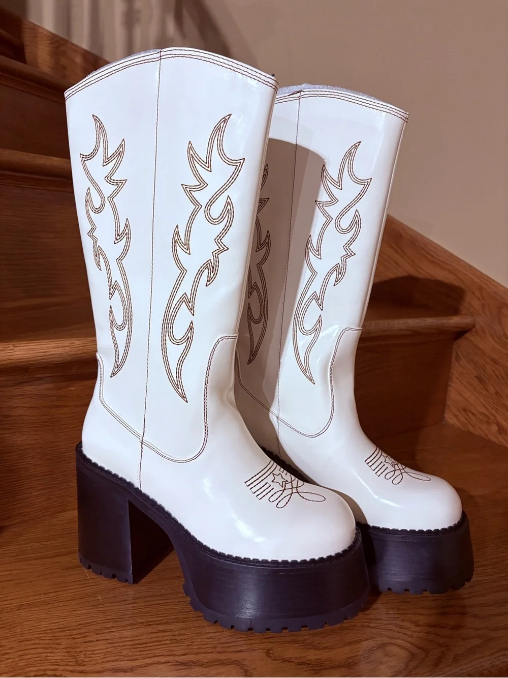 NEW Current Mood CANYON TOWN Bratz Western Cowboy Y2K Platform Boots Off White 9